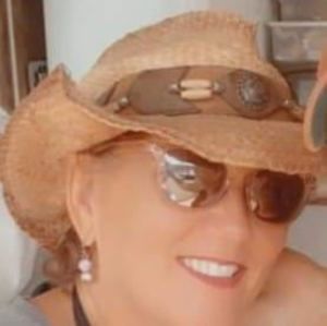 Meet your Posher, Sandy